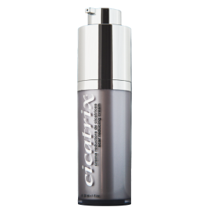 Крем Cicatrix на білому фоні - засіб для регенерації шкіри та лікування гіпертрофічних рубців.